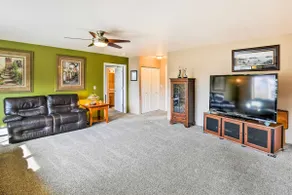 Hillside Anchorage Home by Hiking & Biking Trails! - Image 2