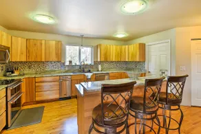 Hillside Anchorage Home by Hiking & Biking Trails! - Image 4