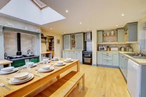 3 Bed in Woodbridge oc-sfdor - Image 2