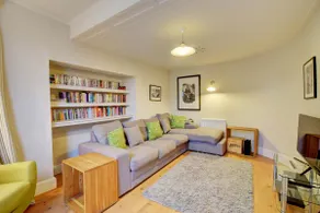 3 Bed in Woodbridge oc-sfdor - Image 4