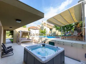 Great Villa Field Hills with sauna and jacuzzi - Image 3