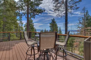 NOUVELLE LISTE - Superbes vues sur le lac dans ce 4BR avec bain à remous et plage privée - Image 2