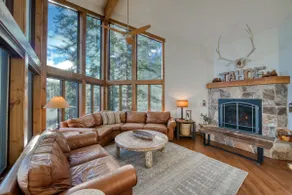 NOUVELLE LISTE - Superbes vues sur le lac dans ce 4BR avec bain à remous et plage privée - Image 5