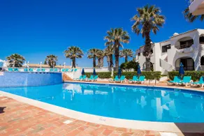 2 camere da letto, piscina comune, 400m alla spiaggia e centro città, ideale per famiglie - Image 5
