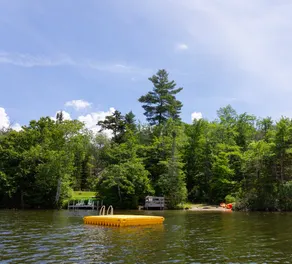 Cozy 2BR cabin inches from pristine Lake Armington - Image 3