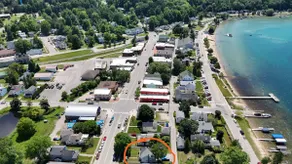 Centennial House - Great Location with Lakeview! - Image 5