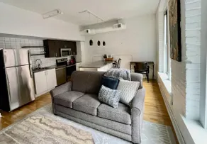 Old Market 4 Bed, 4 Baths - Side by Side Lofts - Image 3