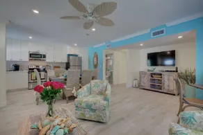 LuLu's Loggerhead Renovated | Walk to Siesta Key Beach | Heated Pool | Beach Gear Included! - Image 4