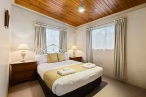 2-Bedroom Dove Cottage - Image 3