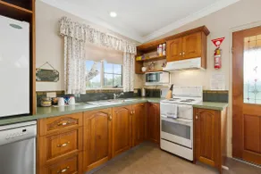 2-Bedroom Dove Cottage - Image 4