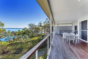 Luxury on Dutchmans Beach - Image 2