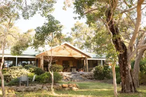 Vaila Bushland Charm near Beaches and Top Wineries - Image 5