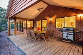 Vaila Bushland Charm near Beaches and Top Wineries - Image 4