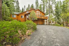 Hot Tub Access, Near Skiing: Tahoe Donner Cabin - Image 2