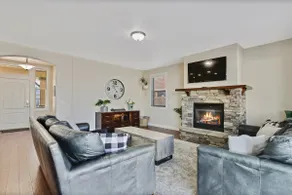 Beautiful 5BR w Hot Tub Pool Access Sleeps 16 - Image 2