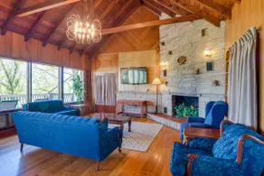 'Ledge Lodge' Burkesville Getaway: Pool & Views! - Image 5