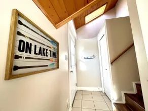 Nauti Cabin - Anglemont, BC. North Shuswap - Image 2