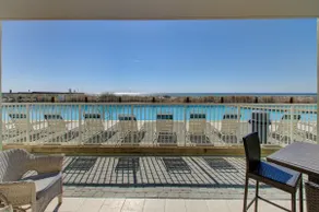 Waters Edge Unit 111 ~ Rez-de-chaussée et front de mer ~ Étapes pour la piscine et le sable! - Image 2