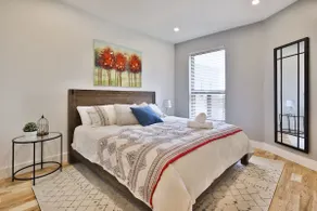 Plateau Mt Royal-Mile End |3BDRS-2BA&Parking - Image 2