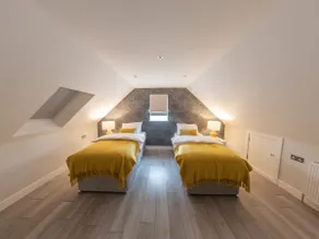 Ivory Lodge - Image 2