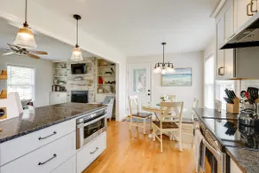 Pawcatuck Riverfront Home w / Yard - Mins to Beach! - Image 5