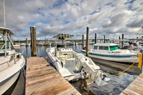Pawcatuck Riverfront Home w / Yard - Mins to Beach! - Image 3