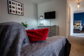 Mycroft 2 bed apartment - Image 3