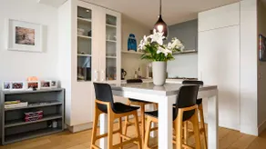 Modern + Spacious 2bd/2bath - Stunning City Views! - Image 5