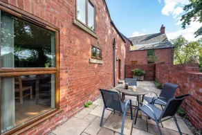 2 Bed in Wrexham oc-26687 - Image 5