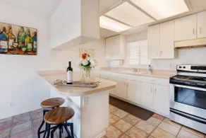 Private Vineyard Estate w/ Guest House & Hot Tub - Image 5