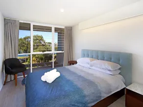 Portsea 5 - 2BR Riverfront Apt - Image 5
