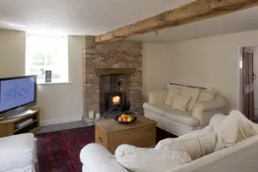 Morton House Masham - 7 brm Farmhouse with private courtyard and Stable Block accommodation sleeps 2-14 Flexible pricing for every group size - Image 5