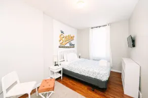 Pittsburgh's Sports Suite- FREE driveway Parking - Image 4
