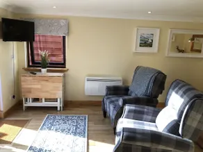The Wee Ludging - A Cosy Riverside Cottage for Two - Image 4