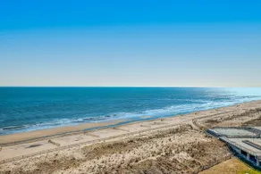 Sea Colony Ocean 9th floor condo with balcony elevator & shared sauna - Image 3