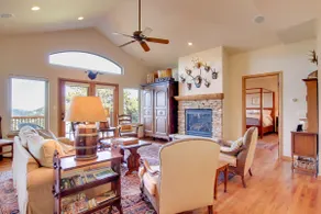 Lake & Mountain Views: Stunning Estes Park Home! - Image 4