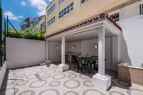 Lisbon Cozy Apt 2BR | Terrace | Metro - Image 4