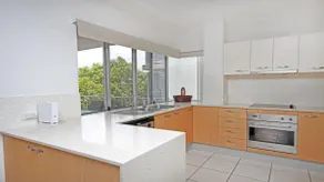 Einheit 2, Sea Breeze Villas-39 First Avenue Coolum - WIFI, 400 Bond - Image 5