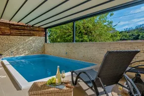 Villa Le Lu i Žrnovnica; Udestående villa med poolen - Image 5