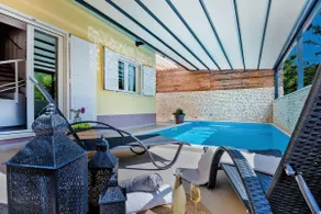 Villa Le Lu i Žrnovnica; Udestående villa med poolen - Image 3