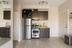 Hip 1BR • Retro-Modern Vibes • Prime SE Spot - Image 4