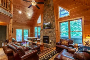 3BR, 2BA Luxury Cabin auf Beech Mountain, Whirlpool, in der Nähe von Beech Mountain Ski Resort - Image 2