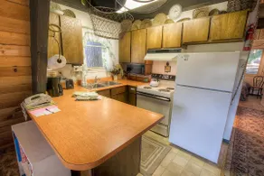 Lodgepole Chalet 3 Bedroom Home by RedAwning - Image 3