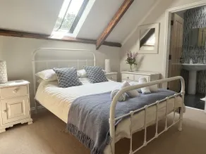 5* Gold Award Barn Conversion at the Heart of The Cotswolds - Image 5