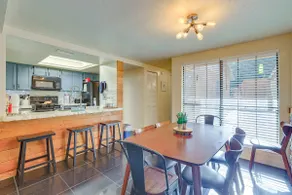3 Mi to UF: Townhome w/ Patio in Gainesville! - Image 2
