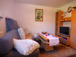 Cozy Apartment with Garden - Image 5