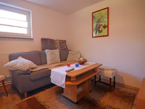 Cozy Apartment with Garden - Image 2