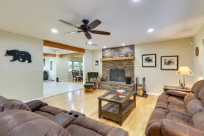 Dog-Friendly Home on Pinetop Lakes Course! - Image 4