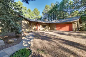 Dog-Friendly Home on Pinetop Lakes Course! - Image 3