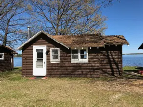 Lakeside Cabins - Cabin # 6 - Image 4